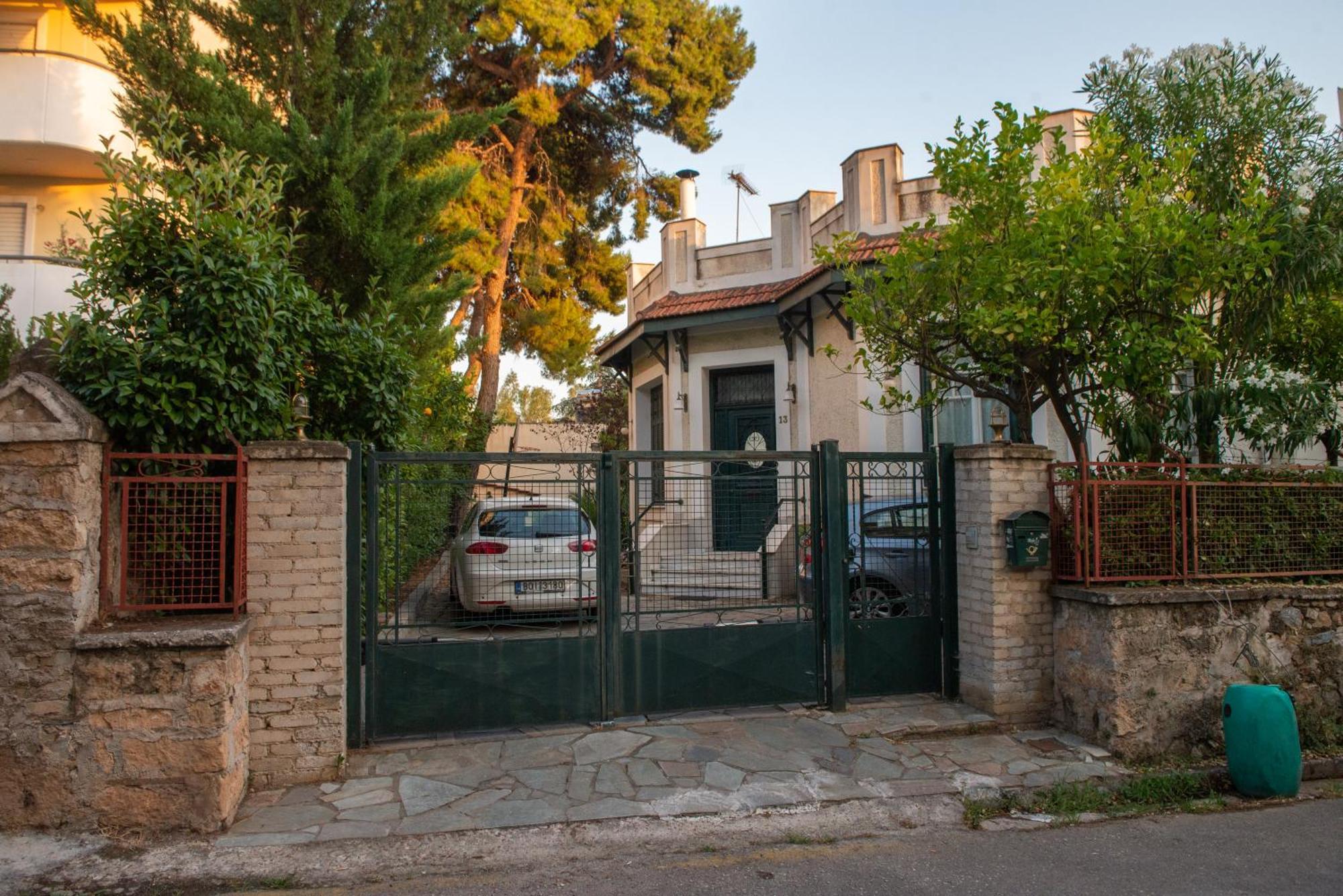 Garden-Studio In A Mansion-Athens-Chalandri Center ภายนอก รูปภาพ